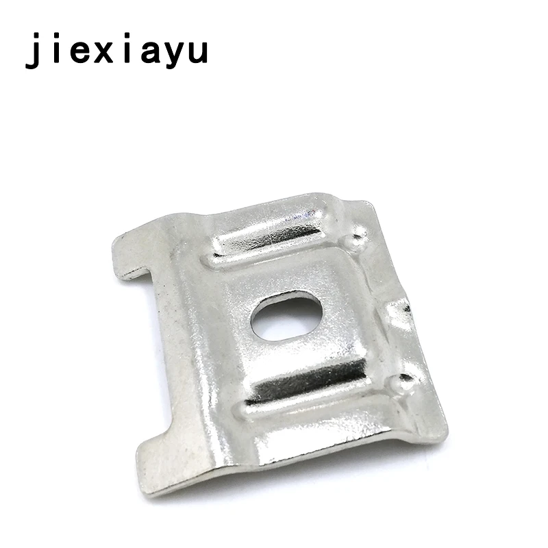 1PCS OEM Battery Hold Down Clamp Bracket For Audi A3 Q3 For VW Beetle CC Tiguan Jetta Polo Golf MK4 MK5 Passat B6 1J0803219
1PCS OEM Battery Hold Down Clamp Bracket For Audi A3 Q3 For VW Beetle CC Tiguan Jetta Polo Golf MK4 MK5 Passat B6 1J0803219