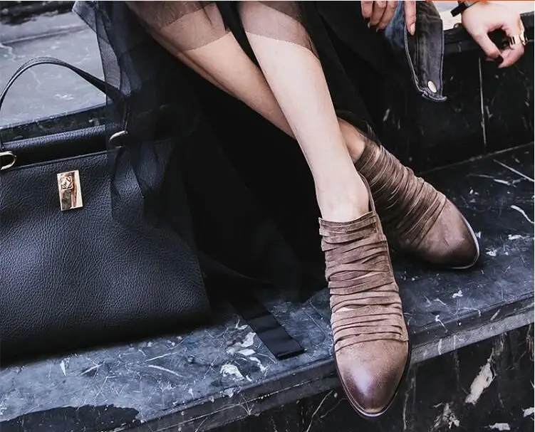 MIQUINHA Pointed Toe Low Heel Zippered Ankle Boots Spring Autumn Women Lady Shoes European Style Luxury Brand Narrow Band Shoes
MIQUINHA Pointed Toe Low Heel Zippered Ankle Boots Spring Autumn Women Lady Shoes European Style Luxury Brand Narrow Band Shoes