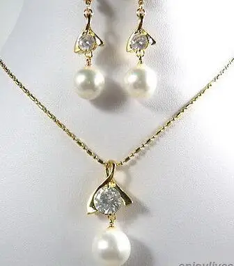 Wholesale fast White South Sea Shell Pearl Crystal Pendant Necklace Earrings Set (A0428)
Wholesale fast White South Sea Shell Pearl Crystal Pendant Necklace Earrings Set (A0428)