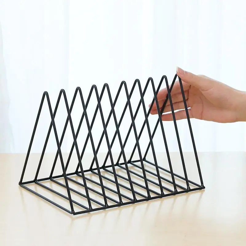 2018 New creative metal bookends cute Triangle 9 grid Books Reading rack Desktop organizer decorative ornaments Document holder
2018 New creative metal bookends cute Triangle 9 grid Books Reading rack Desktop organizer decorative ornaments Document holder