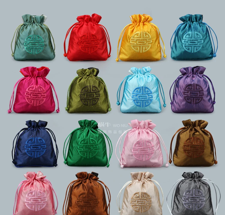 Wholesale Chameleon kits brocade bag out collectables autograph walnut everyone national embroidery silk jewelry bag 10PCS
Wholesale Chameleon kits brocade bag out collectables autograph walnut everyone national embroidery silk jewelry bag 10PCS