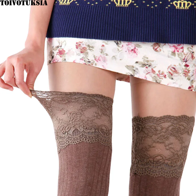 TOIVOTUKSIA Sexy Thigh High Stockings With Lace Top Vertical Design Good Elasticity
TOIVOTUKSIA Sexy Thigh High Stockings With Lace Top Vertical Design Good Elasticity
