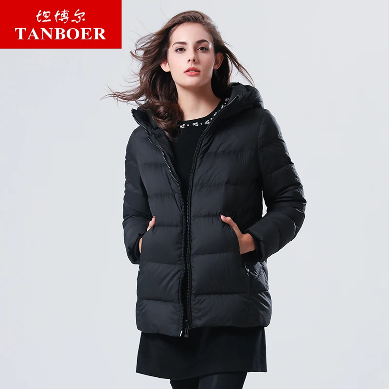 Пуховик женский TANBOER, длинный, с капюшоном, с карманами, на молнии, 2018 г., TB17526
Пуховик женский TANBOER, длинный, с капюшоном, с карманами, на молнии, 2018 г., TB17526