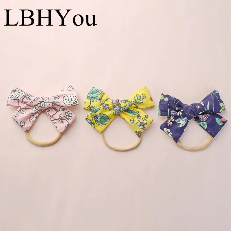 3pcs 10*5cm Flowers Prints Knot Bows Nylon Headbands,One Size Fit Most Cotton Fabric Nylon Hairbands Baby Girls Hair Accessories
3pcs 10*5cm Flowers Prints Knot Bows Nylon Headbands,One Size Fit Most Cotton Fabric Nylon Hairbands Baby Girls Hair Accessories