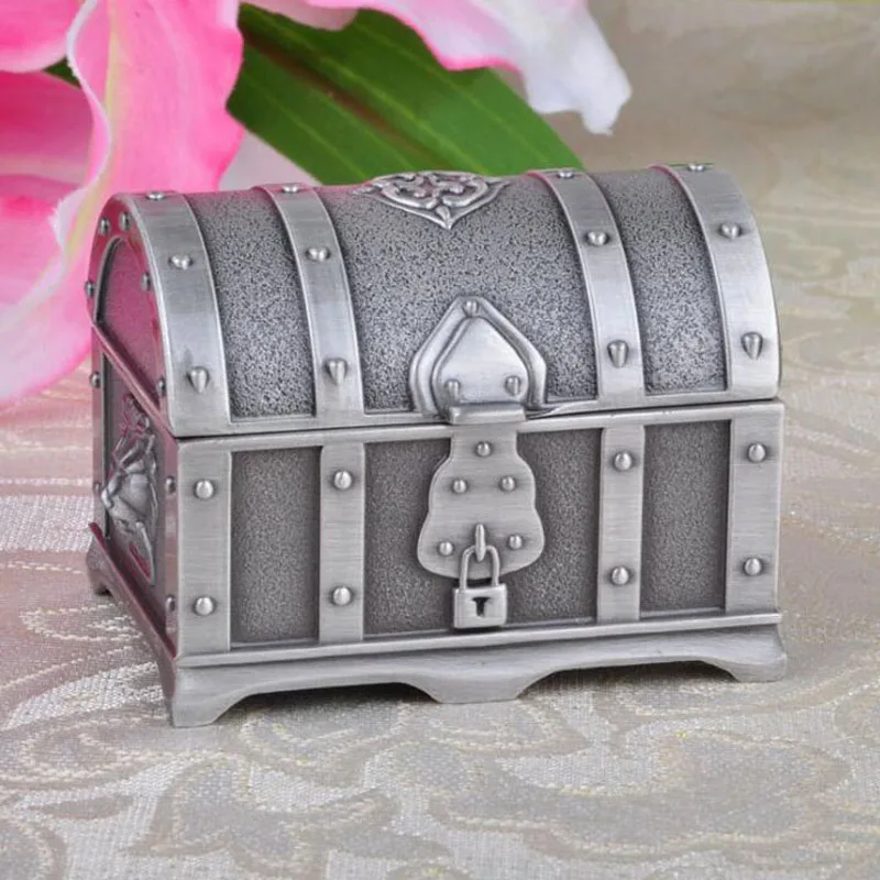 20pcs Vintage Treasure Chest Box Fashion Metal Jewelry Ring Necklace Case Trinket Gift Alloy Box With Lock Gift ZA4655
20pcs Vintage Treasure Chest Box Fashion Metal Jewelry Ring Necklace Case Trinket Gift Alloy Box With Lock Gift ZA4655