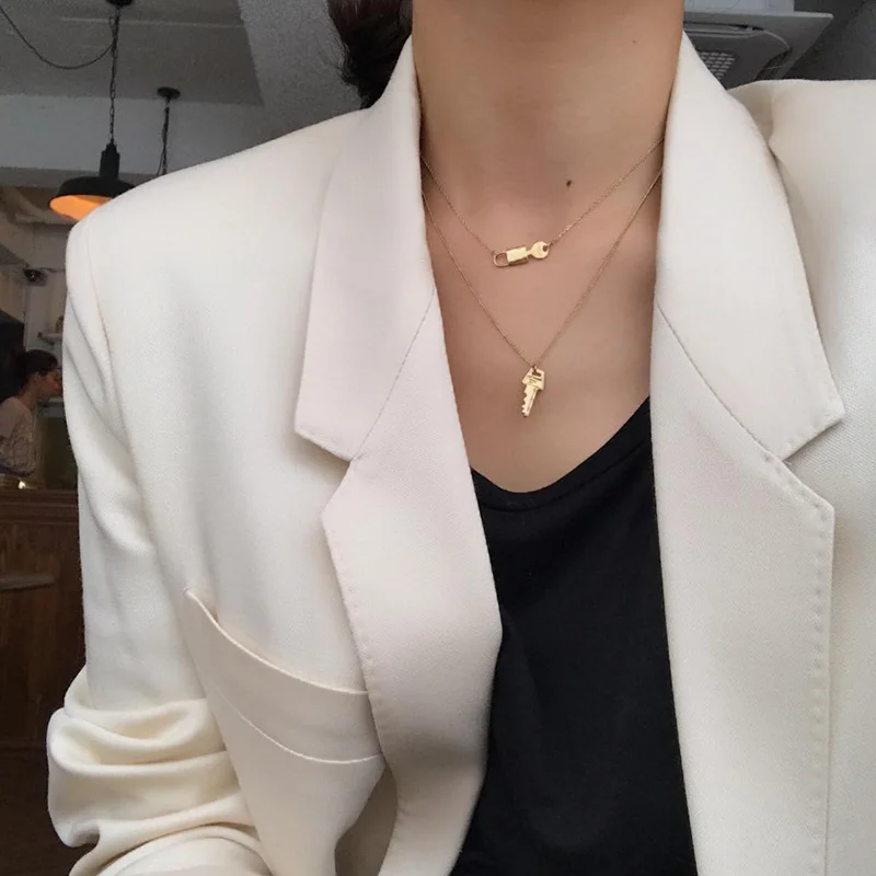 WTLTC 925 Sterling Sliver Small Lock Chokers Necklaces for Women Minimalist Chains Necklaces Dainty Anniversary Jewelry Gifts
WTLTC 925 Sterling Sliver Small Lock Chokers Necklaces for Women Minimalist Chains Necklaces Dainty Anniversary Jewelry Gifts