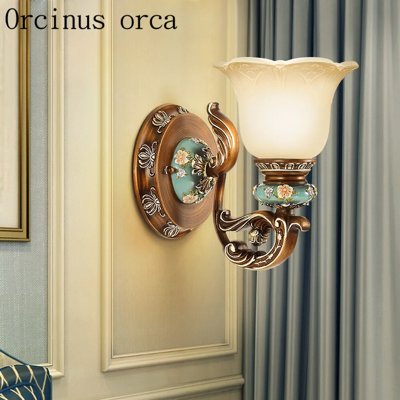 European style painted carved wall lamp living room background wall bedroom staircase passageway American retro iron wall lamp
European style painted carved wall lamp living room background wall bedroom staircase passageway American retro iron wall lamp