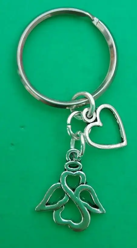 Vintage Silver Hollow Angel Heart Key Chain For Keys Car Bag Key Ring Handbag Couple Key Chains Gifts Crafts Accessories NEW
Vintage Silver Hollow Angel Heart Key Chain For Keys Car Bag Key Ring Handbag Couple Key Chains Gifts Crafts Accessories NEW