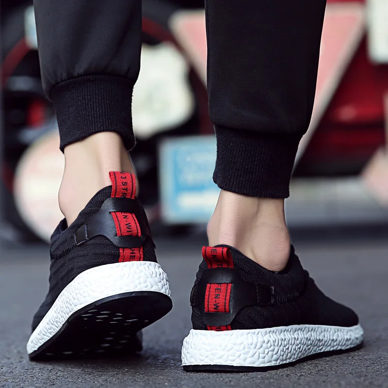 New 2019 spring/Autumn men Breathable sports shoes outdoor gray black Red Laces light Casual shoes for male sneaker
New 2019 spring/Autumn men Breathable sports shoes outdoor gray black Red Laces light Casual shoes for male sneaker