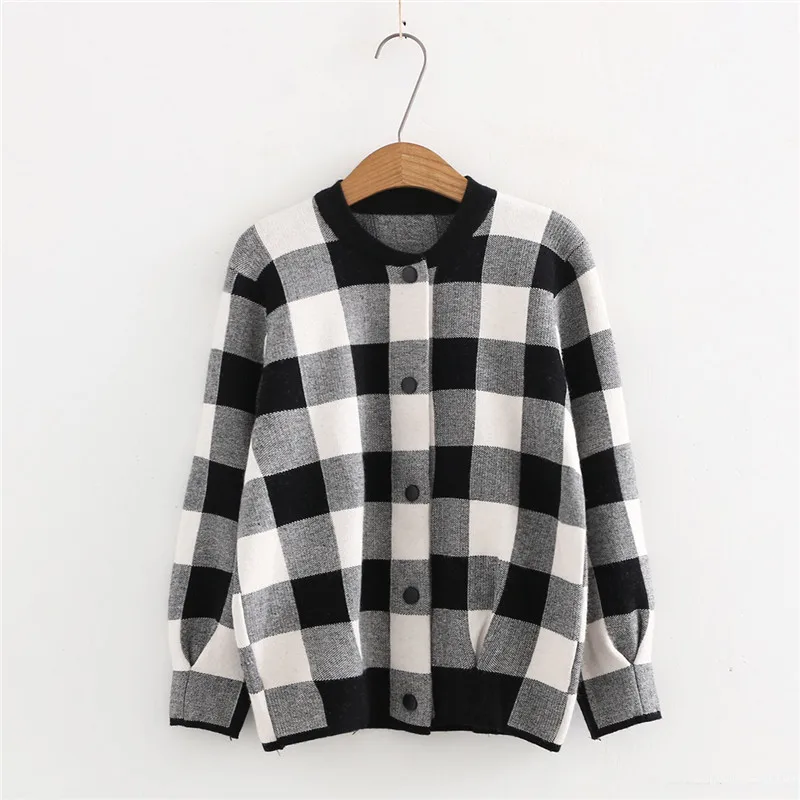 Spring new cardigan sweater cardigan coat, the street fashion Slim wild check plaid short paragraph knit jacket
Spring new cardigan sweater cardigan coat, the street fashion Slim wild check plaid short paragraph knit jacket