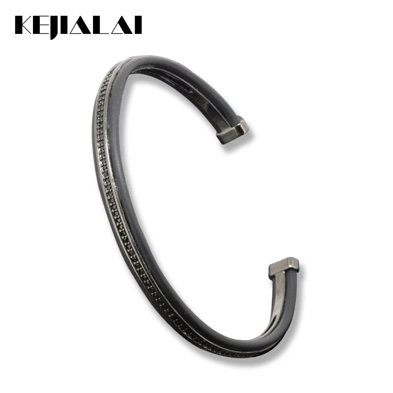 Anil Arjanda Water-repellent Bangle, Micro Pave Black CZ & Plated Gold Open Cuff Bangle Bracelets Adjustable Size for Men
Anil Arjanda Water-repellent Bangle, Micro Pave Black CZ & Plated Gold Open Cuff Bangle Bracelets Adjustable Size for Men
