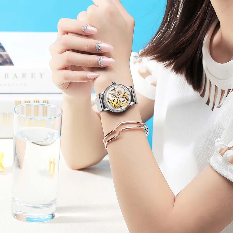 Carving Clover Flower Womens Watches New Fashion Automatic Mechanical Hollow Skeleton Full Steel Lady Watch Montre femme Donna
Carving Clover Flower Womens Watches New Fashion Automatic Mechanical Hollow Skeleton Full Steel Lady Watch Montre femme Donna