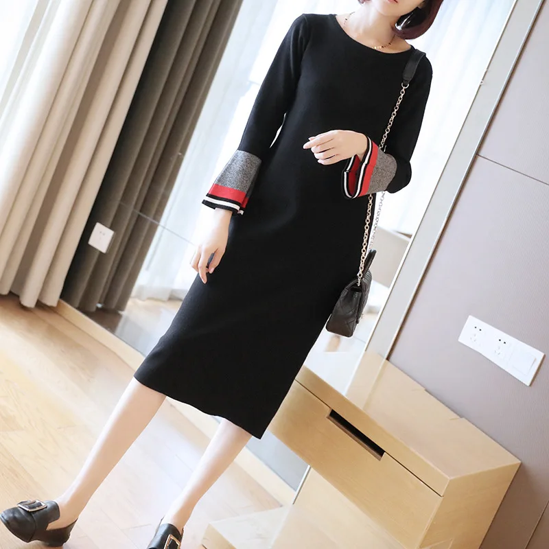 2018 new women's autumn and winter long-sleeved knit dress in a long section of color temperament sweater
2018 new women's autumn and winter long-sleeved knit dress in a long section of color temperament sweater