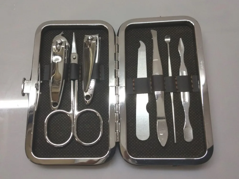 7pcs/Set Nail Clipper Kit Nail Care Pedicure Scissor/Tweezer/Knife/Ear pick,Utility Manicure Set Tools+PU Leather Case
7pcs/Set Nail Clipper Kit Nail Care Pedicure Scissor/Tweezer/Knife/Ear pick,Utility Manicure Set Tools+PU Leather Case