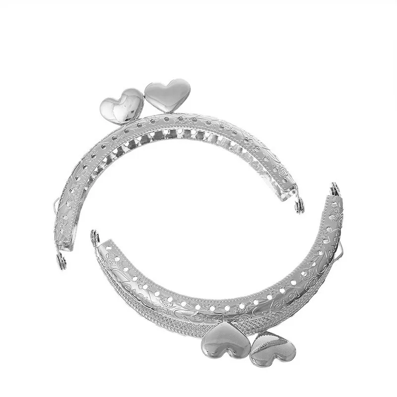 2Pcs Silver Tone Heart "Love" Carved Clutch Coins Purse Arch Frame Kiss Clasps Clips Handbag Handle 8.5x5.9cm
2Pcs Silver Tone Heart "Love" Carved Clutch Coins Purse Arch Frame Kiss Clasps Clips Handbag Handle 8.5x5.9cm
