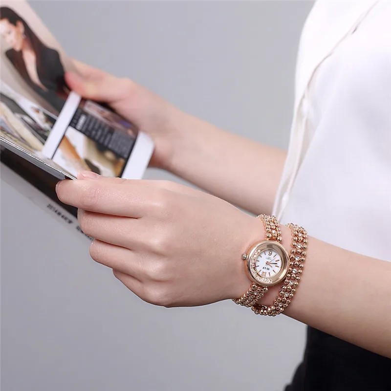 Bracelet Wristwatch Women New Fashion Rhinestone Clock Luxury Lady Vintage Dress Quartz Diamond Saats reloj mujer
Bracelet Wristwatch Women New Fashion Rhinestone Clock Luxury Lady Vintage Dress Quartz Diamond Saats reloj mujer