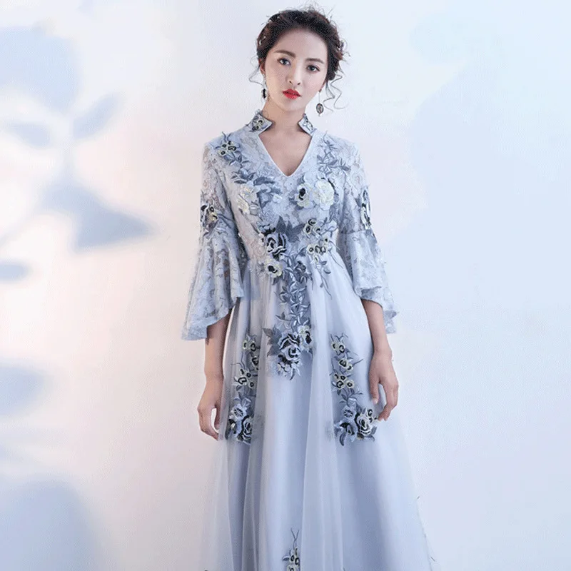 2018 Chinese Traditional Dress Modern Qipao Dress Evening Dress Blue Cheongsam Sexy Long Qipoa Party Dresses Chino Tradicional
2018 Chinese Traditional Dress Modern Qipao Dress Evening Dress Blue Cheongsam Sexy Long Qipoa Party Dresses Chino Tradicional