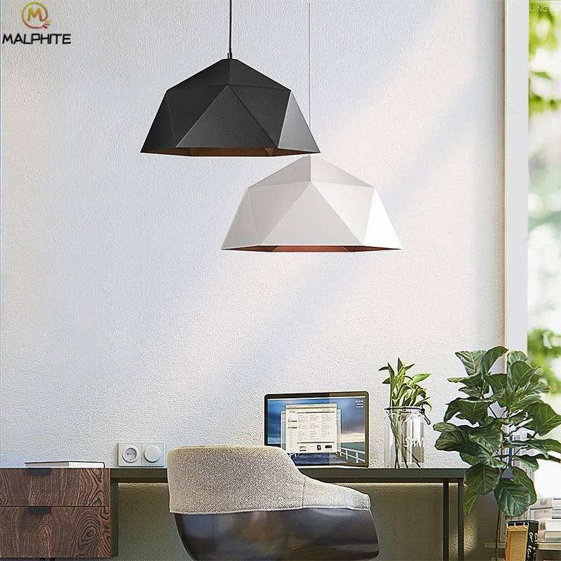 Nordic Modern LED pendant lights Retro Rhombic Diamond led Industrial pendant lamps Bar Cafe Showcase Iron lighting fixtures
Nordic Modern LED pendant lights Retro Rhombic Diamond led Industrial pendant lamps Bar Cafe Showcase Iron lighting fixtures