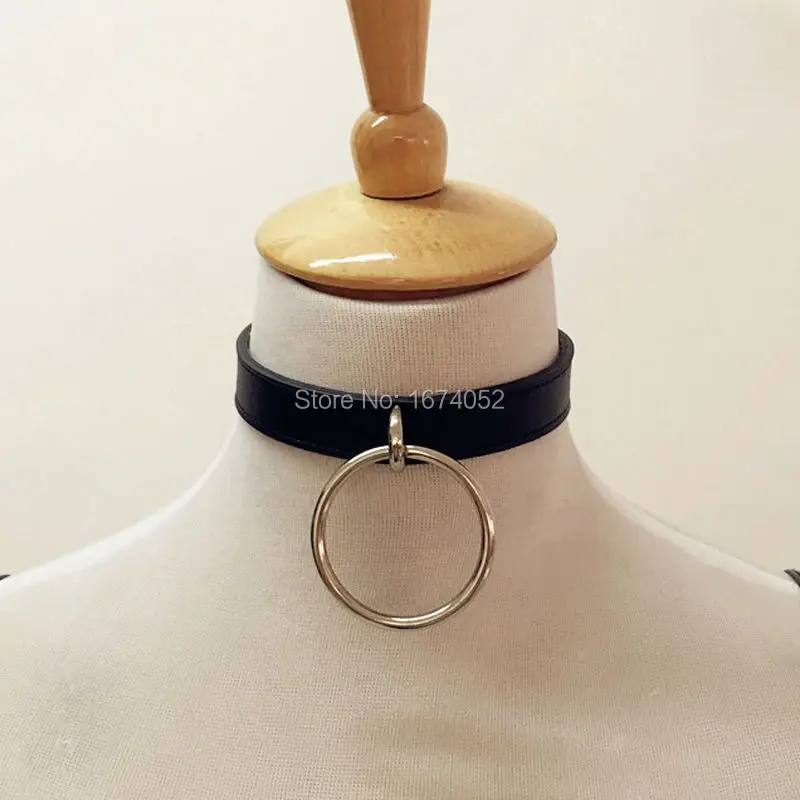 Handmade Women Girl Harajuku Hanging O Round Leather Choker 90s Fetish Collar Necklace
Handmade Women Girl Harajuku Hanging O Round Leather Choker 90s Fetish Collar Necklace