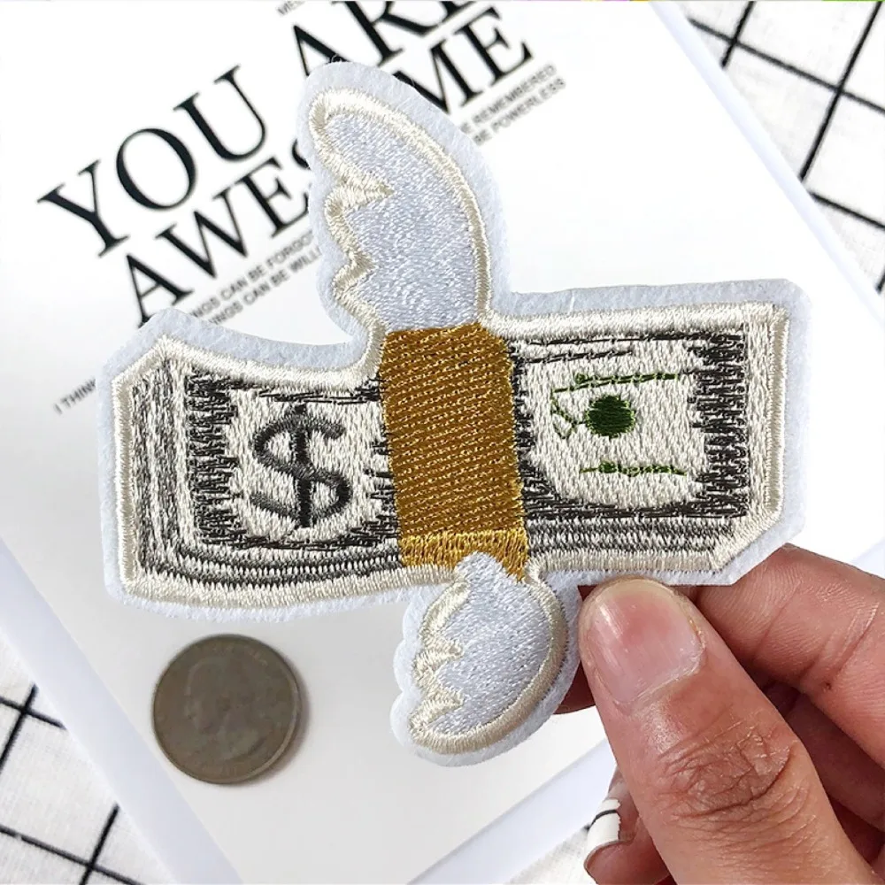 2PCS/lot Wings With Dollar Embroidered Patch for Clothing DIY Decoration Money Motif Embroidery Appliques Iron on Patches Badge
2PCS/lot Wings With Dollar Embroidered Patch for Clothing DIY Decoration Money Motif Embroidery Appliques Iron on Patches Badge