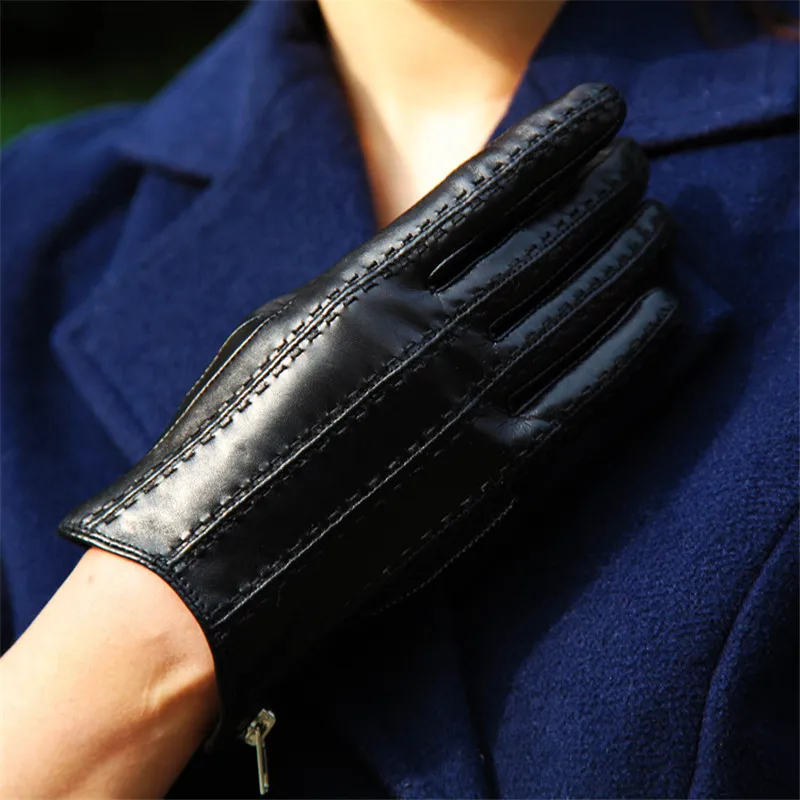 New Women's Sheepskin Genuine Leather Gloves Zipper Autumn Winter Warm Plush Fashion Black Driving Gloves Female XC-111-9
New Women's Sheepskin Genuine Leather Gloves Zipper Autumn Winter Warm Plush Fashion Black Driving Gloves Female XC-111-9