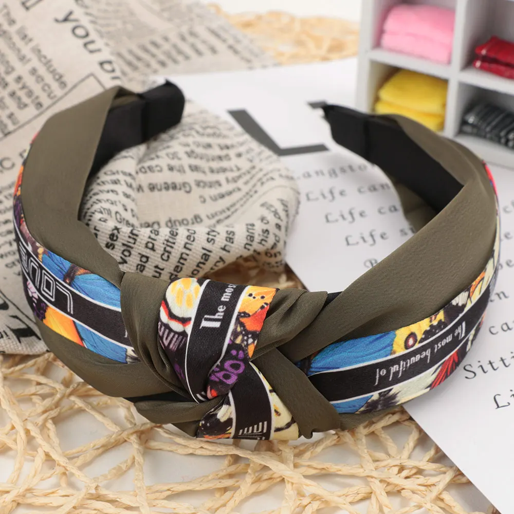 Women Vintage Print Hairband Knotted Cross English Letter Headband Soft Cloth Fabric Headwear Girls Hair Accessories
Women Vintage Print Hairband Knotted Cross English Letter Headband Soft Cloth Fabric Headwear Girls Hair Accessories
