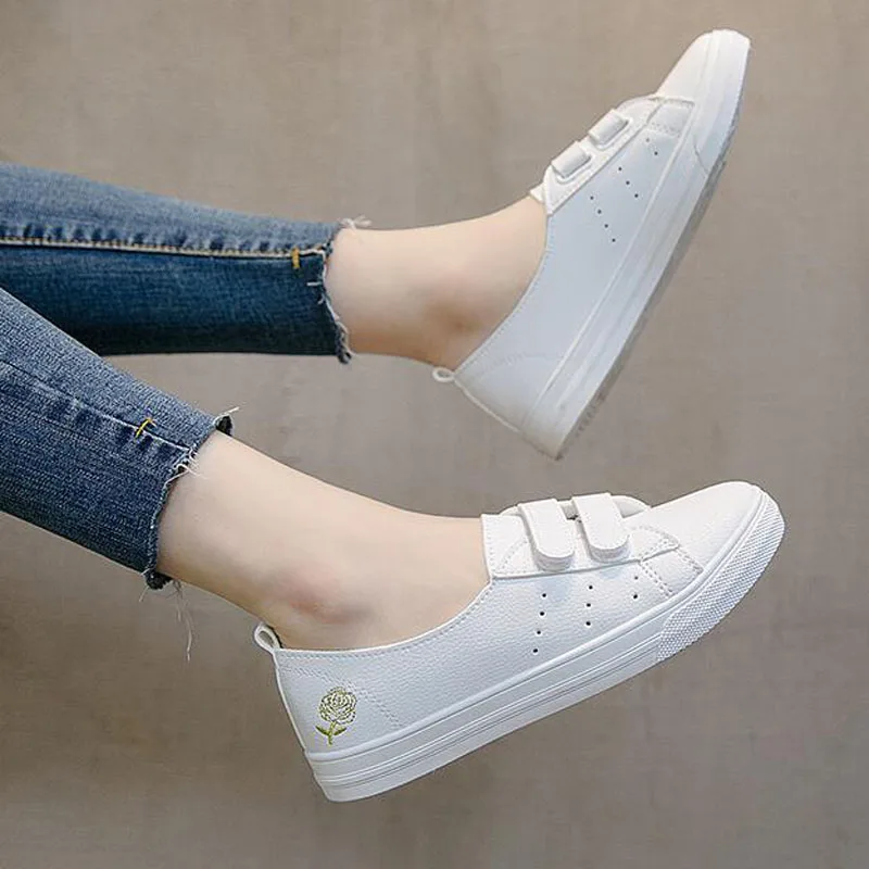 New 2019 Breathable Ladies Flat Shoes Women 2019 Fashion Synthetic Solid Hook Loop White Shoes Woman Casual Loafers M192
New 2019 Breathable Ladies Flat Shoes Women 2019 Fashion Synthetic Solid Hook Loop White Shoes Woman Casual Loafers M192