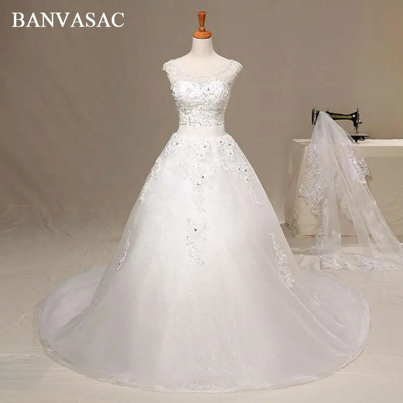 BANVASAC 2017 New Luxury Embroidery Sweetheart Wedding Dresses Elegant Crystals Satin Court Train Bridal Ball Gowns
BANVASAC 2017 New Luxury Embroidery Sweetheart Wedding Dresses Elegant Crystals Satin Court Train Bridal Ball Gowns