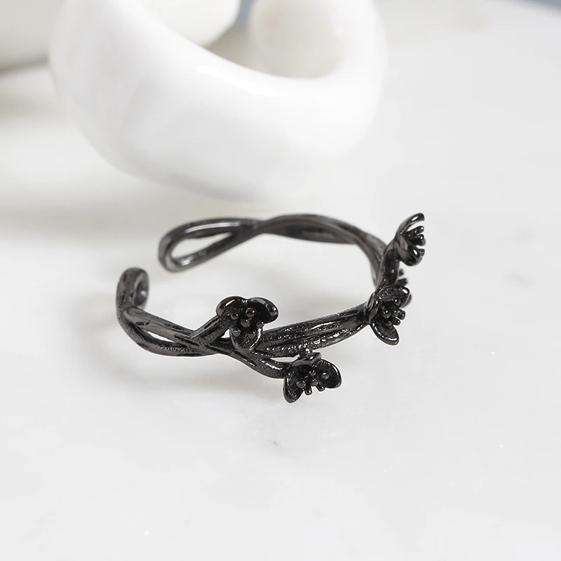DIEERLAN Exaggerated Personality 925 Sterling Silver Rose Flower Ring for Women Bohemian Vintage Adjustable Antique Ring Anillos
DIEERLAN Exaggerated Personality 925 Sterling Silver Rose Flower Ring for Women Bohemian Vintage Adjustable Antique Ring Anillos