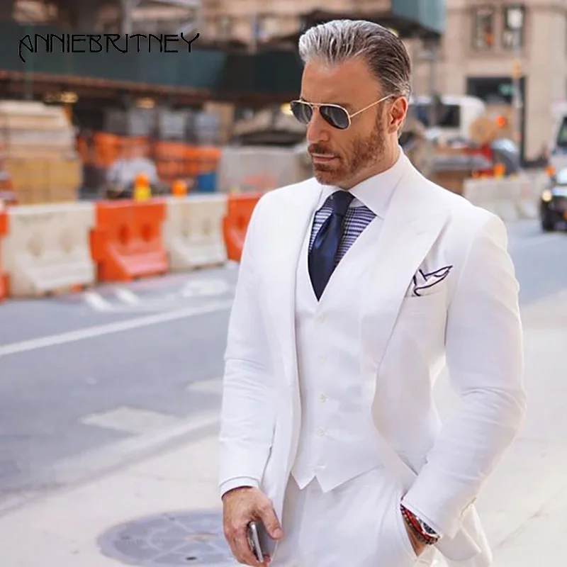 White Wedding Suits for Men 2018 Custom Made Men Blazer Jacket Slim Fit Groom Tuxedo Summer Ternos Masculino Slim Fit 3 Pieces
White Wedding Suits for Men 2018 Custom Made Men Blazer Jacket Slim Fit Groom Tuxedo Summer Ternos Masculino Slim Fit 3 Pieces