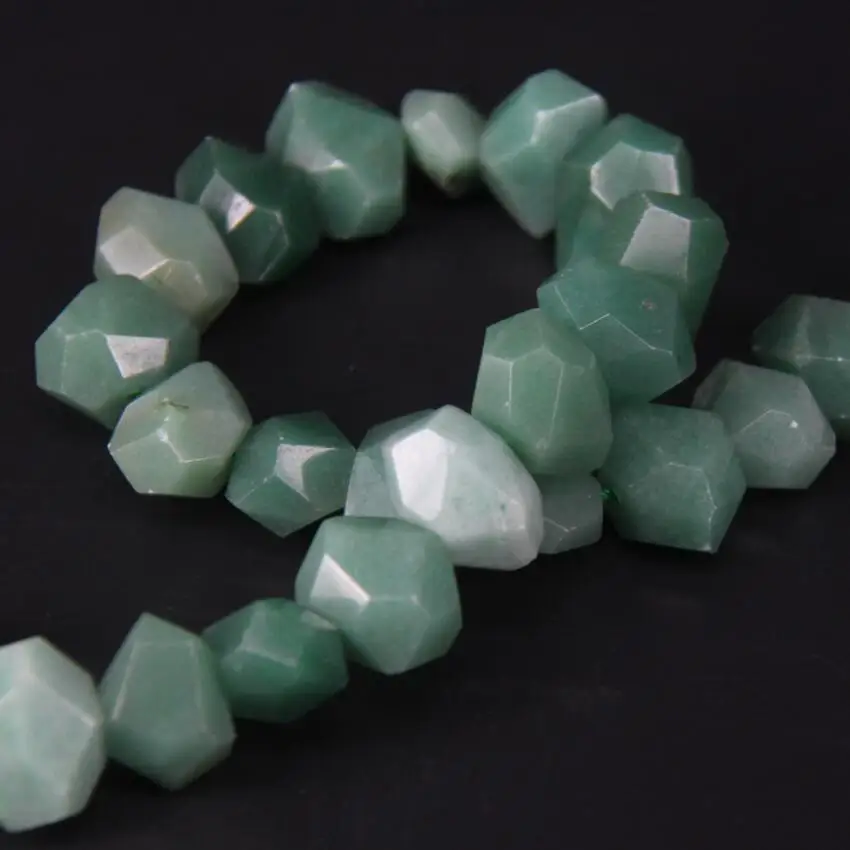 15.5"/strand Faceted Aventurine Nugget Pendant Beads,Natural Green Gems Stone Jades Cut Nugget Loose Beads Bulk Jewelry Making
15.5"/strand Faceted Aventurine Nugget Pendant Beads,Natural Green Gems Stone Jades Cut Nugget Loose Beads Bulk Jewelry Making