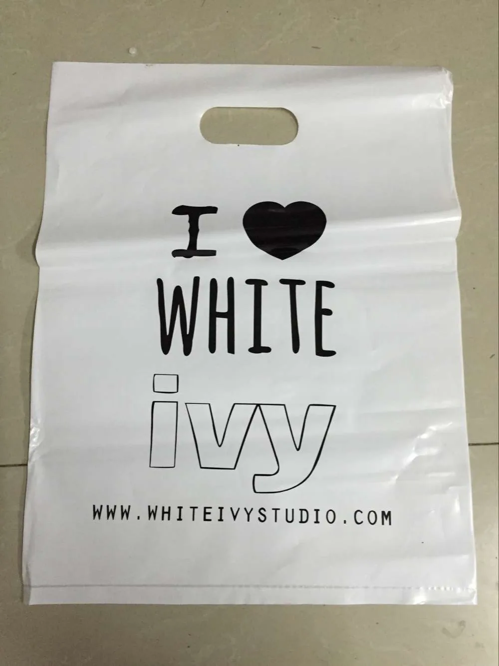 200 шт W25 * H35cm (9 8 "* 13 8") дешевые печатные логотипы пластиковые пакеты буквы