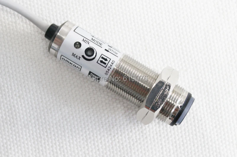 Diffuse type M18 4 Wires NPN NO+NC 10-30cm Detection Distance Photoelectric Sensor Optical Sensor CDD-40N
Diffuse type M18 4 Wires NPN NO+NC 10-30cm Detection Distance Photoelectric Sensor Optical Sensor CDD-40N