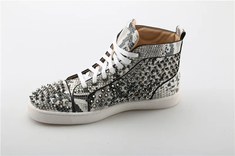 Fashion Spring and Autumn Snake Print Leather Unisex Shoes Silver Rivets Lace Up Round Toe Men Flat Shoes
Fashion Spring and Autumn Snake Print Leather Unisex Shoes Silver Rivets Lace Up Round Toe Men Flat Shoes
