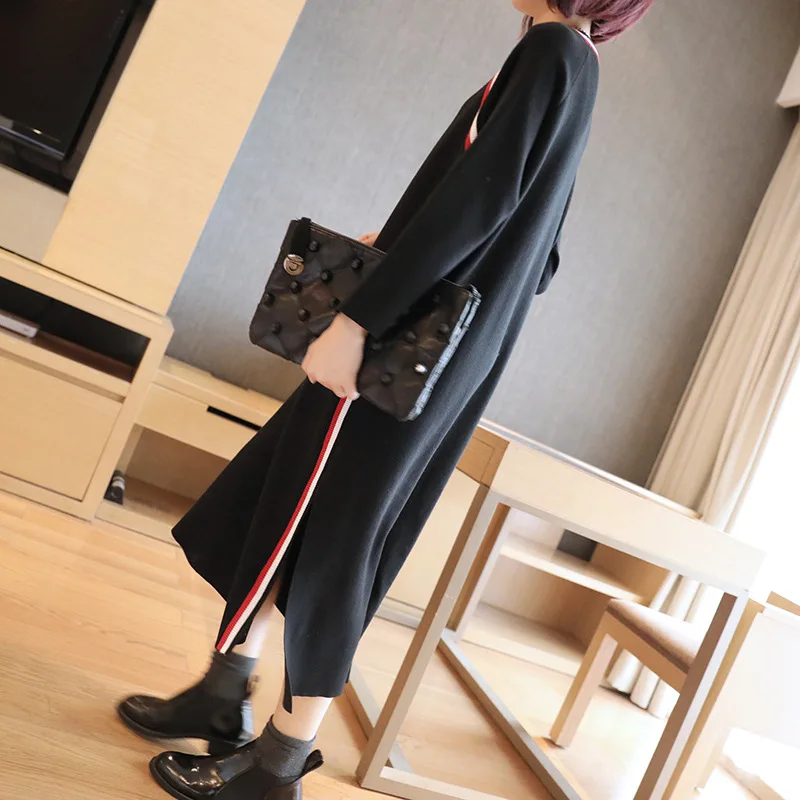 Long-sleeved knit dress female 2018 autumn new women's long section loose large size autumn and winter bottoming dress
Long-sleeved knit dress female 2018 autumn new women's long section loose large size autumn and winter bottoming dress