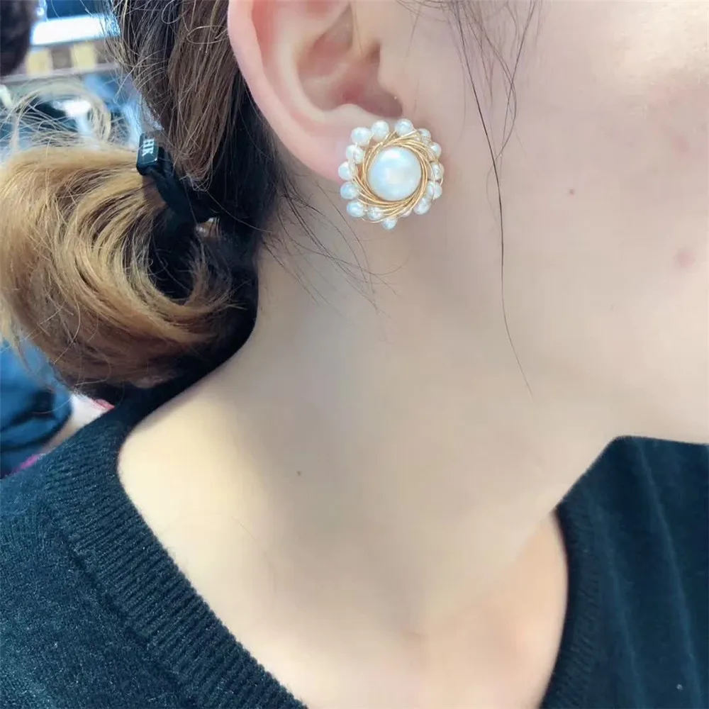 hand made fine jewelry factory wholesale fashionable 14k gold wrap natural white pearl gemstone stud earring
hand made fine jewelry factory wholesale fashionable 14k gold wrap natural white pearl gemstone stud earring