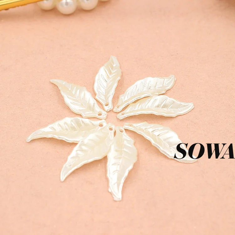 

New Arrival 150pcs/lot Size 35*10 mm Ivory Color Resin ABS Craft Imitation Pearls Effect 3D Maple Leaf Designed Beads For DIY