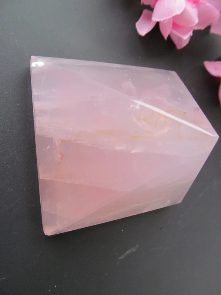 238g Natural Rose Quartz Crystal Pyramid Healing Crafts Gift Home Decorations Furnishing Articles
238g Natural Rose Quartz Crystal Pyramid Healing Crafts Gift Home Decorations Furnishing Articles