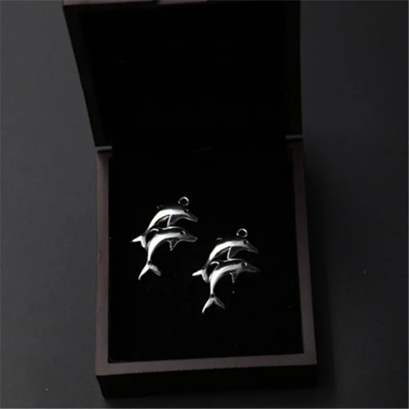 WKOUD 10pcs Silver Color Siamese Dolphins Charms Earring Necklace DIY Metal Jewelry Alloy Pendants A911
WKOUD 10pcs Silver Color Siamese Dolphins Charms Earring Necklace DIY Metal Jewelry Alloy Pendants A911