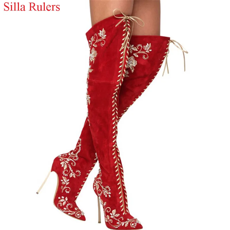 Фото Пикантные сапоги до бедра с острым носком и вышивкой на шнуровке женские зимние