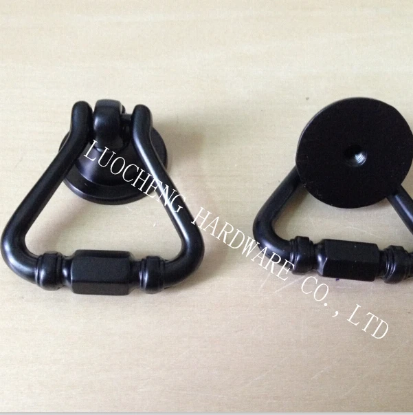 50PCS/LOT FREE SHIPPING 22mmX35MM TRIANGULAR ZINC CABINET HANDLE BLACK FINISH OR ANTIQUE BRASS FINISH
50PCS/LOT FREE SHIPPING 22mmX35MM TRIANGULAR ZINC CABINET HANDLE BLACK FINISH OR ANTIQUE BRASS FINISH