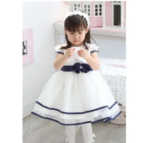 Fashion Sweet Girls Dresses Kleding White Double Ruches Dress Princess Lucky Girls Kids Clothes
Fashion Sweet Girls Dresses Kleding White Double Ruches Dress Princess Lucky Girls Kids Clothes