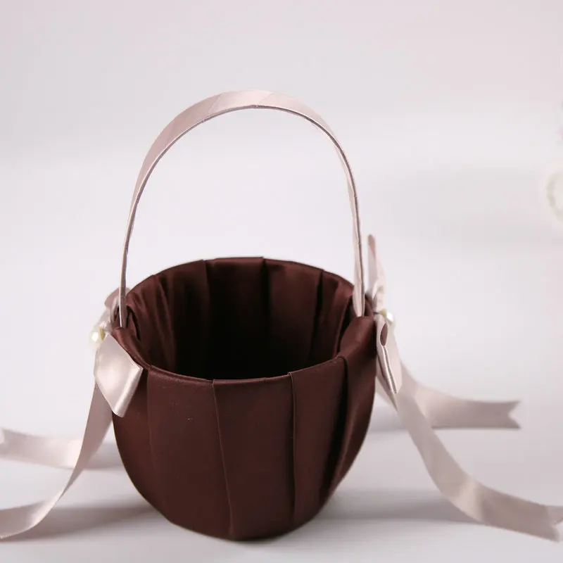 2pcs/lot Wedding Flower Girl Basket with Flowers Pearls Satin Ribbons Bow Wedding Party Decorations Gift Candy Basket
2pcs/lot Wedding Flower Girl Basket with Flowers Pearls Satin Ribbons Bow Wedding Party Decorations Gift Candy Basket