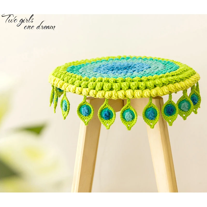 Crochet Sofa Peacock Feather Seat Cushion Perfect Quality Hand Table Mats Home Decoration Housewarming Gift
Crochet Sofa Peacock Feather Seat Cushion Perfect Quality Hand Table Mats Home Decoration Housewarming Gift