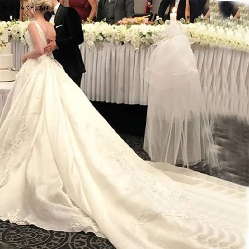 Princess Wedding Dresses V-neck Sleeveless Custom Bridal Dress Appliques Beads Vestidos De Noiva Royal Train
Princess Wedding Dresses V-neck Sleeveless Custom Bridal Dress Appliques Beads Vestidos De Noiva Royal Train