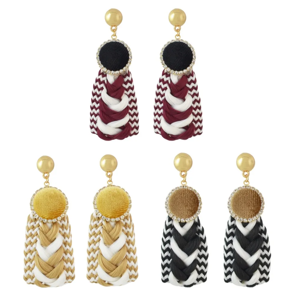 3 Colors Elegant Women's Earring Fashion Pattern Knitting Suede Crystal Rhinestone Gold Metal Party Engagement Dangle Earrings
3 Colors Elegant Women's Earring Fashion Pattern Knitting Suede Crystal Rhinestone Gold Metal Party Engagement Dangle Earrings
