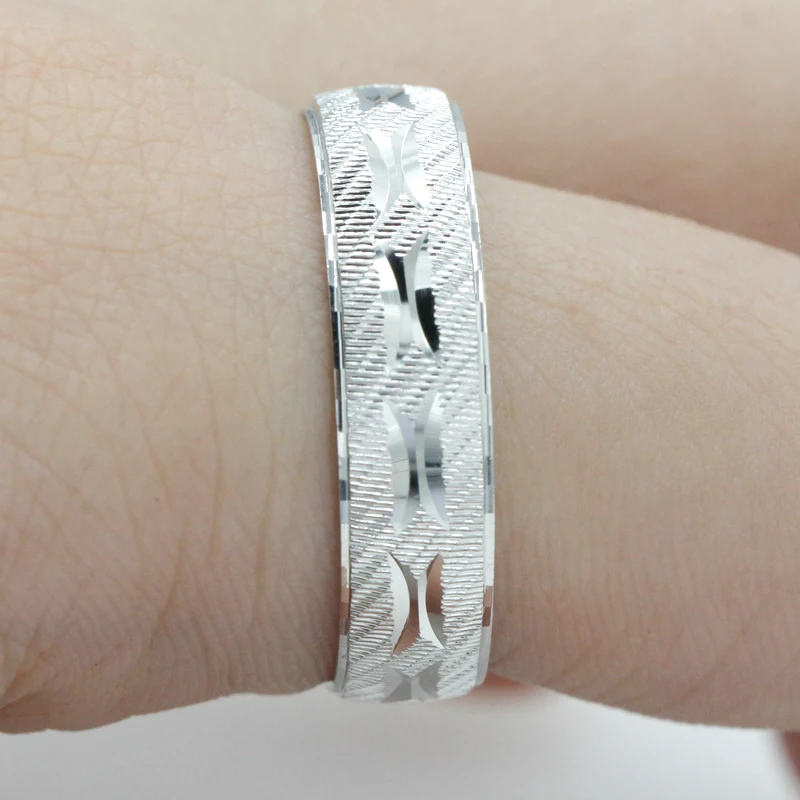 925 Sterling Silver Couple Ring for Lovers Geometric Rough Surface Elegant Wedding Band Jewelry for Men Women Gift
925 Sterling Silver Couple Ring for Lovers Geometric Rough Surface Elegant Wedding Band Jewelry for Men Women Gift