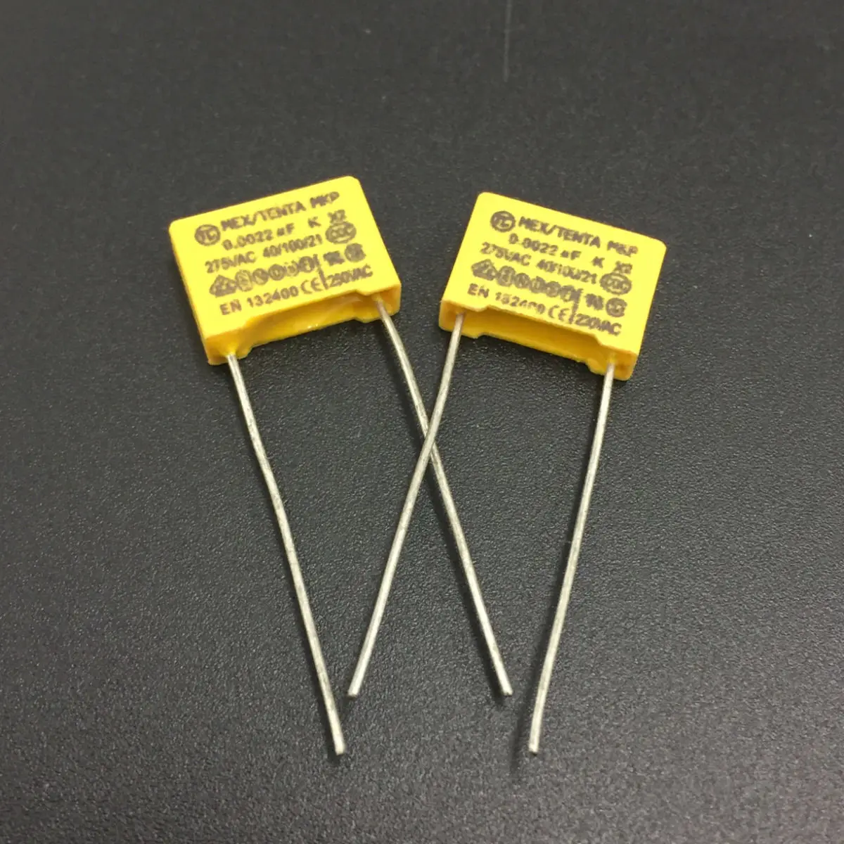 20 штук X2 защитного конденсатора (275VAC 222 к 10% 0 0022 мкФ 2.2nF 275V AC высокого разрешения 10