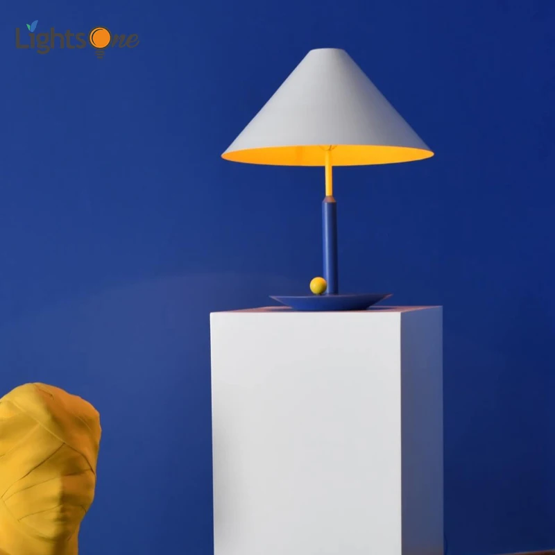 Nordic simple modern bucket style living room table light children's room bedroom bedside table lamp
Nordic simple modern bucket style living room table light children's room bedroom bedside table lamp