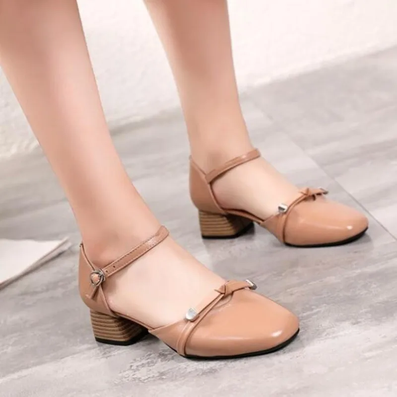 Square head first layer of cowhide leather sandals summer women shoes 2019 new Elegant comfort Square heel shoes woman sandals
Square head first layer of cowhide leather sandals summer women shoes 2019 new Elegant comfort Square heel shoes woman sandals
